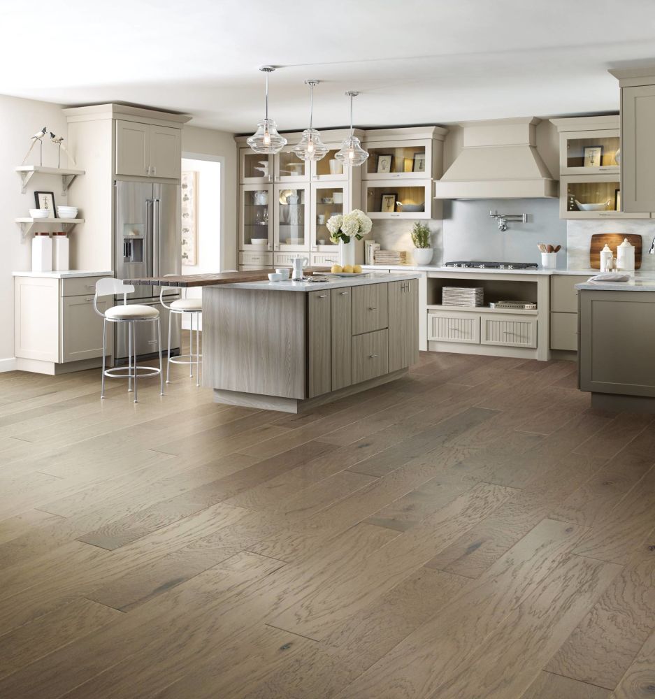 Hardwood flooring for kitchen | Location Carpet